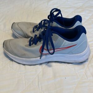Nike youth star runner sneakers